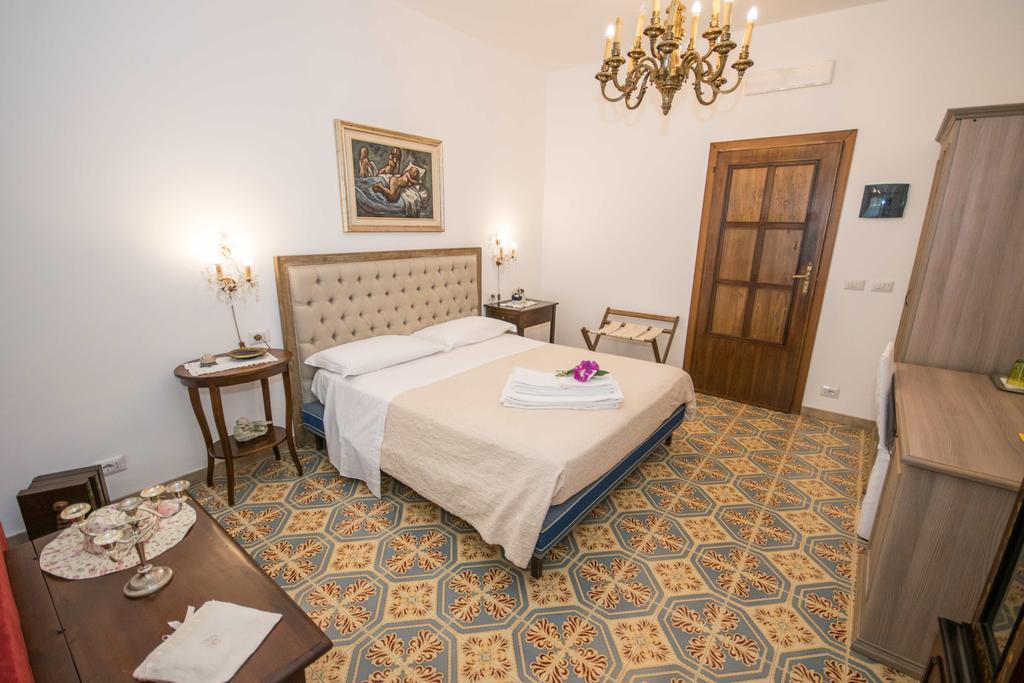 B&B Il Muro Vecchio Giardini Naxos Luaran gambar