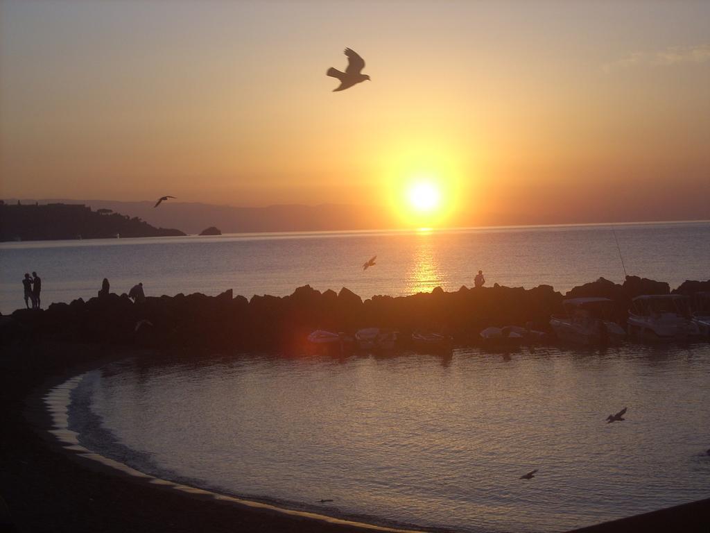 B&B Il Muro Vecchio Giardini Naxos Luaran gambar